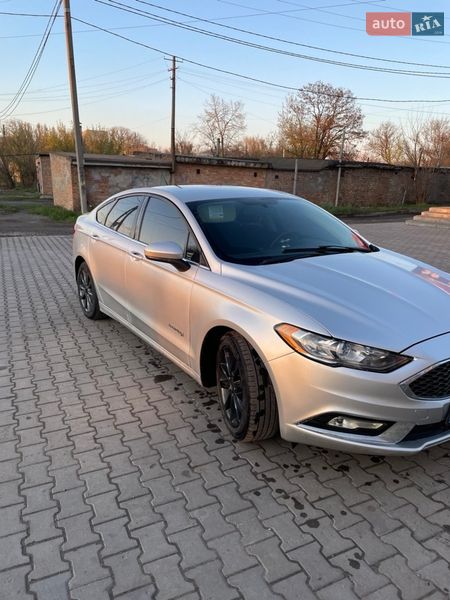 Седан Ford Fusion 2016 в Синельниково