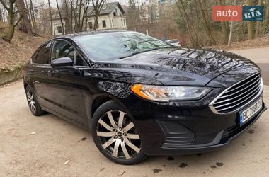 Седан Ford Fusion 2019 в Львове