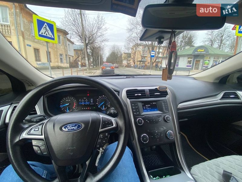 Седан Ford Fusion 2019 в Львове