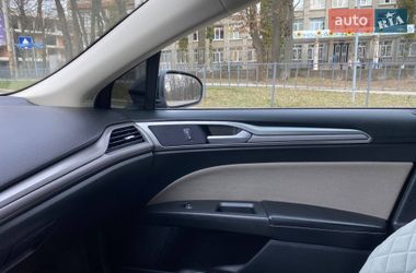 Седан Ford Fusion 2019 в Львове