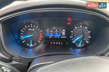 Седан Ford Fusion 2019 в Львове
