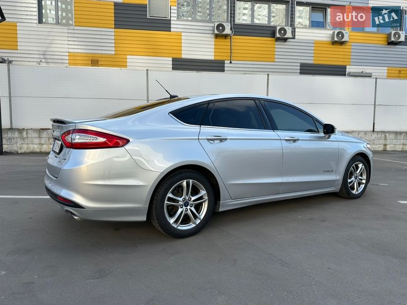 Седан Ford Fusion 2016 в Киеве