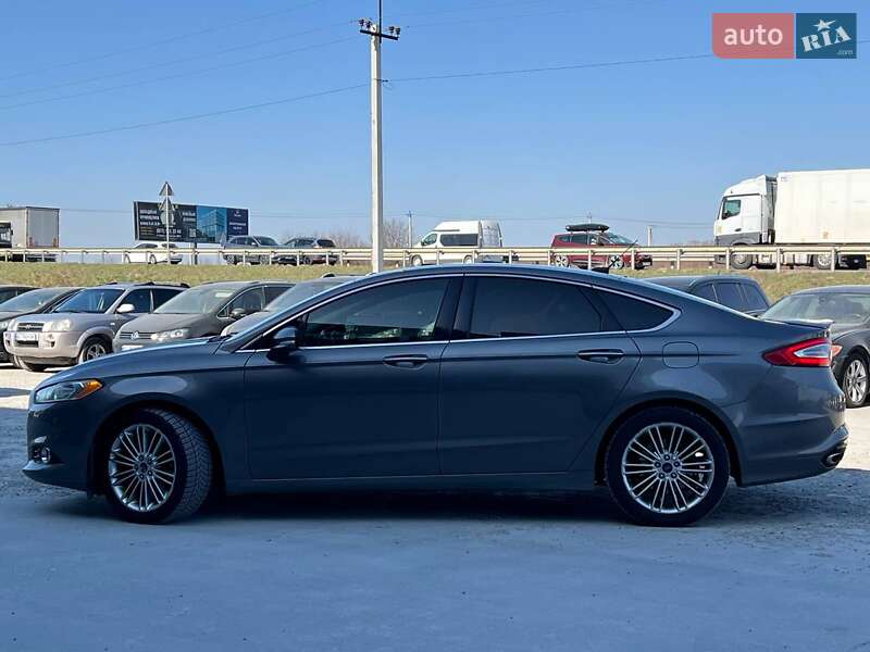 Седан Ford Fusion 2014 в Львові