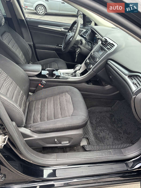 Седан Ford Fusion 2015 в Киеве