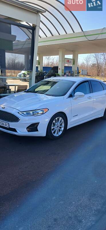 Седан Ford Fusion 2018 в Киеве