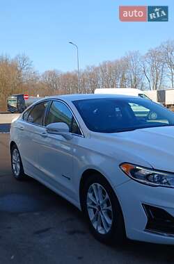 Седан Ford Fusion 2018 в Киеве