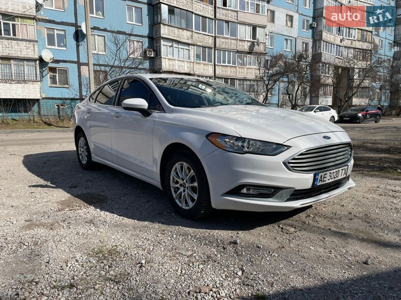 Седан Ford Fusion 2016 в Дніпрі