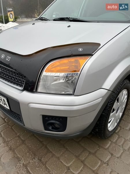 Хэтчбек Ford Fusion 2008 в Кропивницком