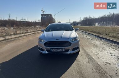 Седан Ford Fusion 2014 в Львове