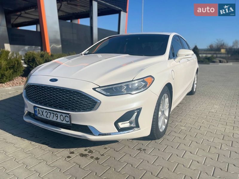 Седан Ford Fusion 2019 в Харькове