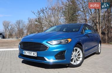 Седан Ford Fusion 2018 в Дрогобичі