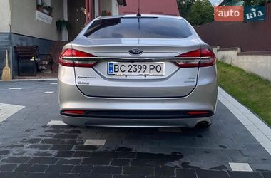Седан Ford Fusion 2016 в Самборі