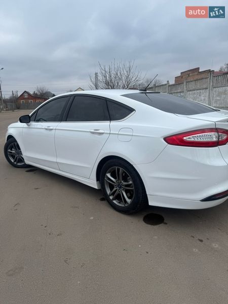 Седан Ford Fusion 2015 в Прилуках