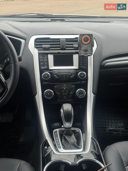 Седан Ford Fusion 2015 в Прилуках