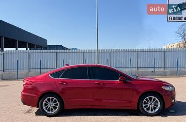 Седан Ford Fusion 2019 в Полтаве