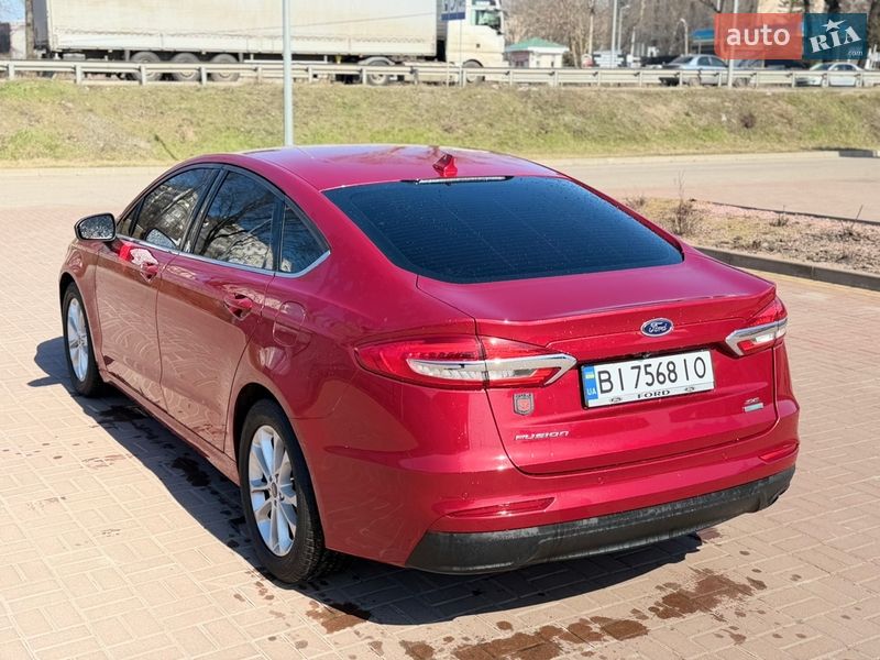 Седан Ford Fusion 2019 в Полтаве