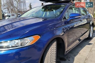 Седан Ford Fusion 2015 в Львове