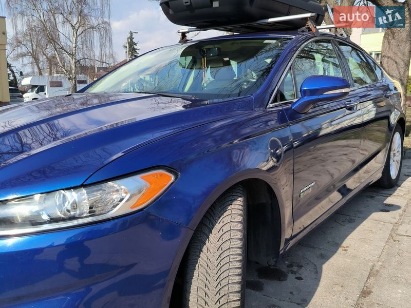 Седан Ford Fusion 2015 в Львове