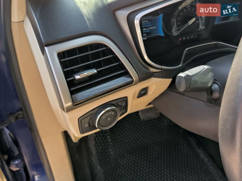 Седан Ford Fusion 2015 в Львове