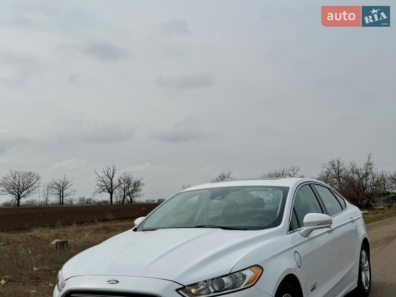 Седан Ford Fusion 2016 в Одессе