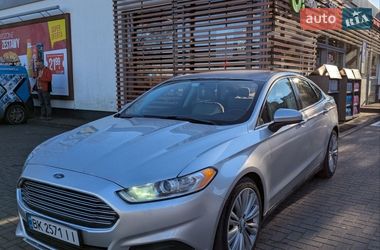 Седан Ford Fusion 2016 в Львове