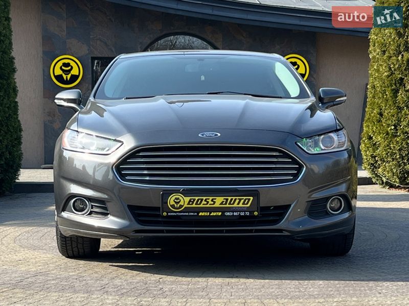 Седан Ford Fusion 2015 в Львове