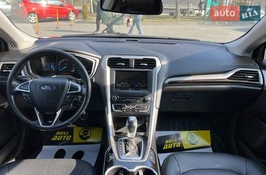 Седан Ford Fusion 2015 в Львове