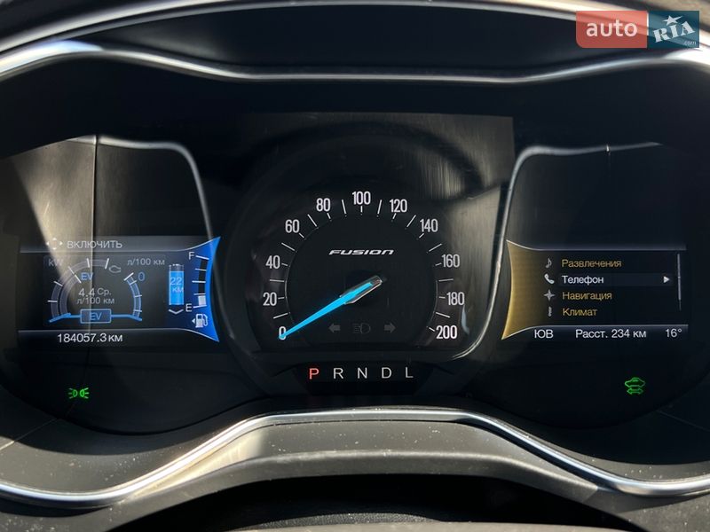 Седан Ford Fusion 2015 в Львове