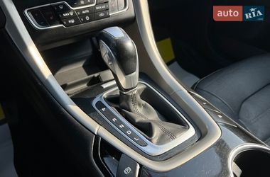 Седан Ford Fusion 2015 в Львове