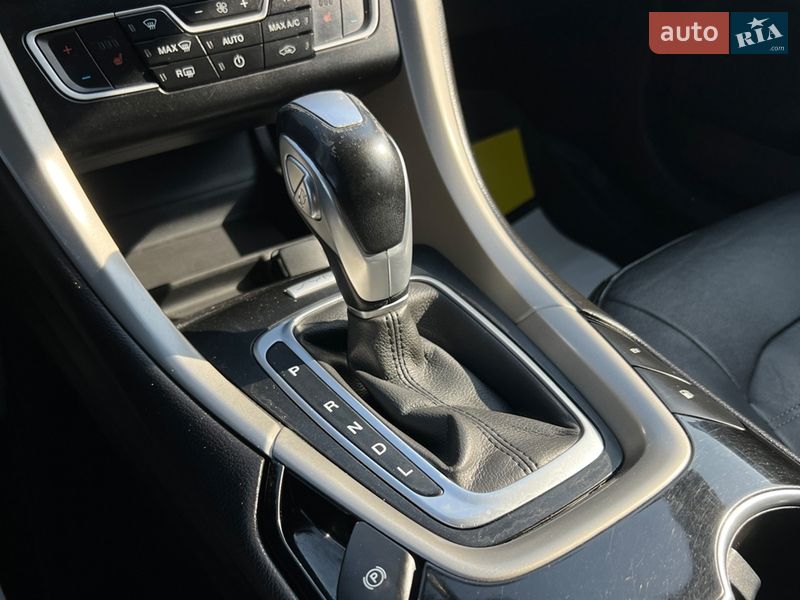 Седан Ford Fusion 2015 в Львове