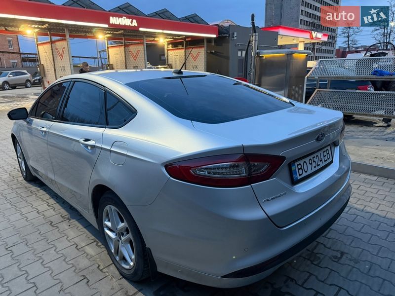 Седан Ford Fusion 2016 в Тернополі