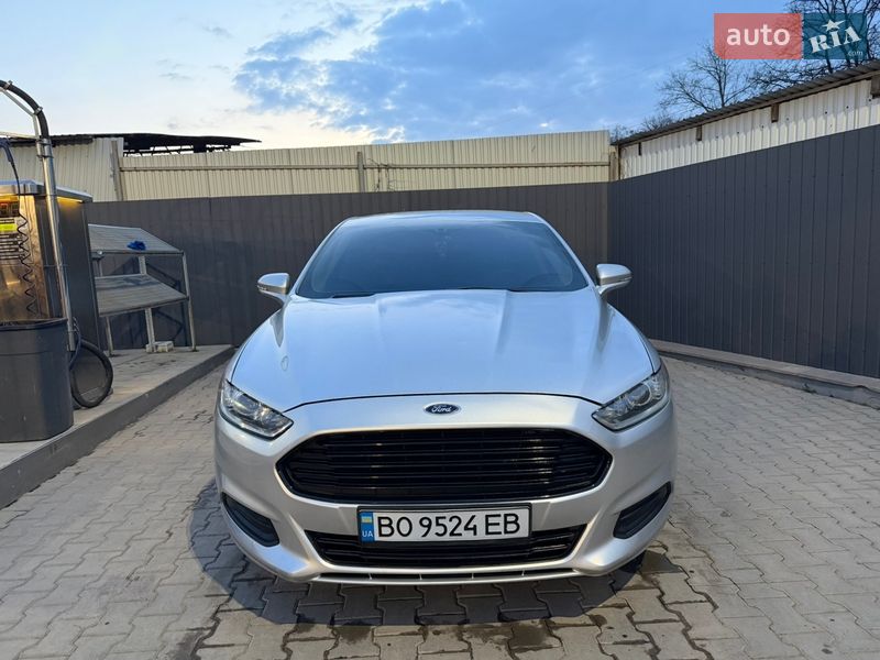 Седан Ford Fusion 2016 в Тернополі