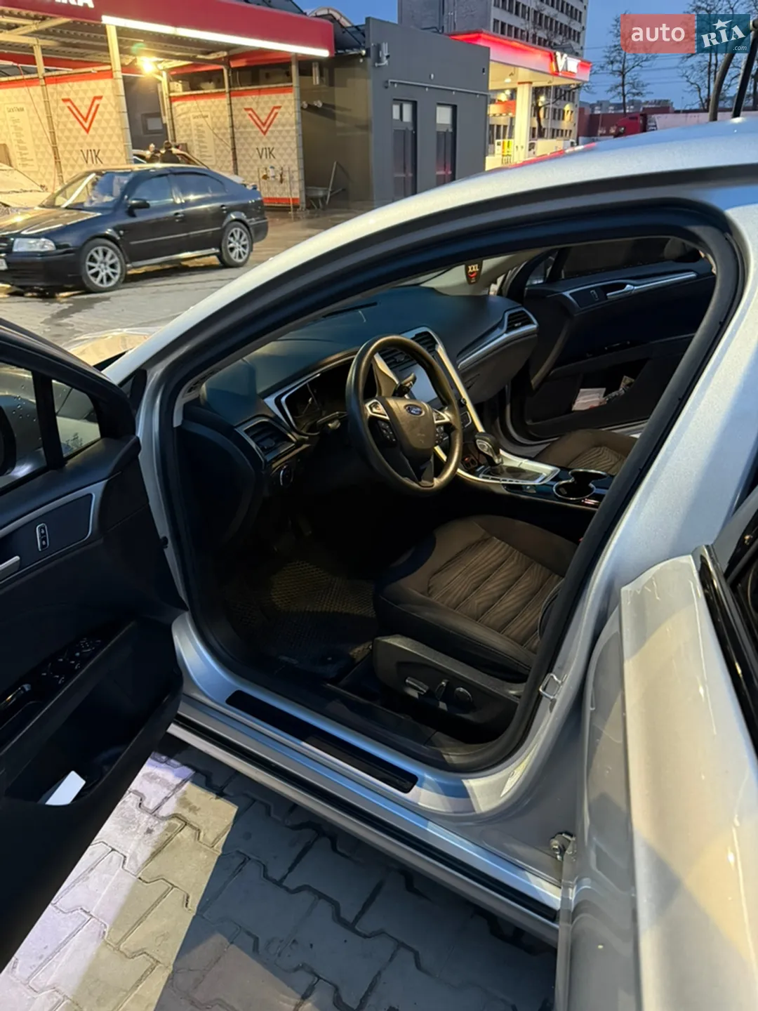 2016 Ford Fusion - мініатюра 16
