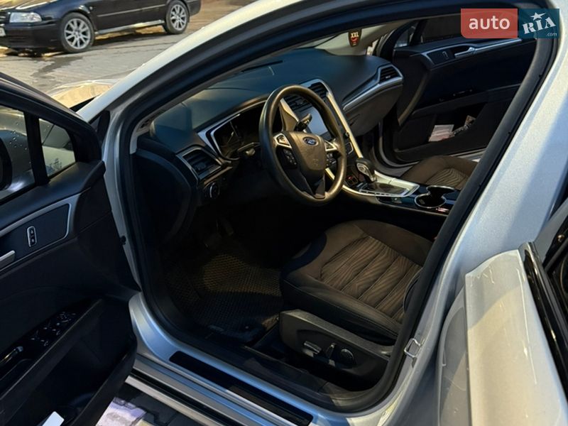 Седан Ford Fusion 2016 в Тернополі
