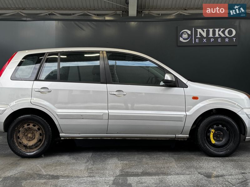 Хэтчбек Ford Fusion 2011 в Киеве