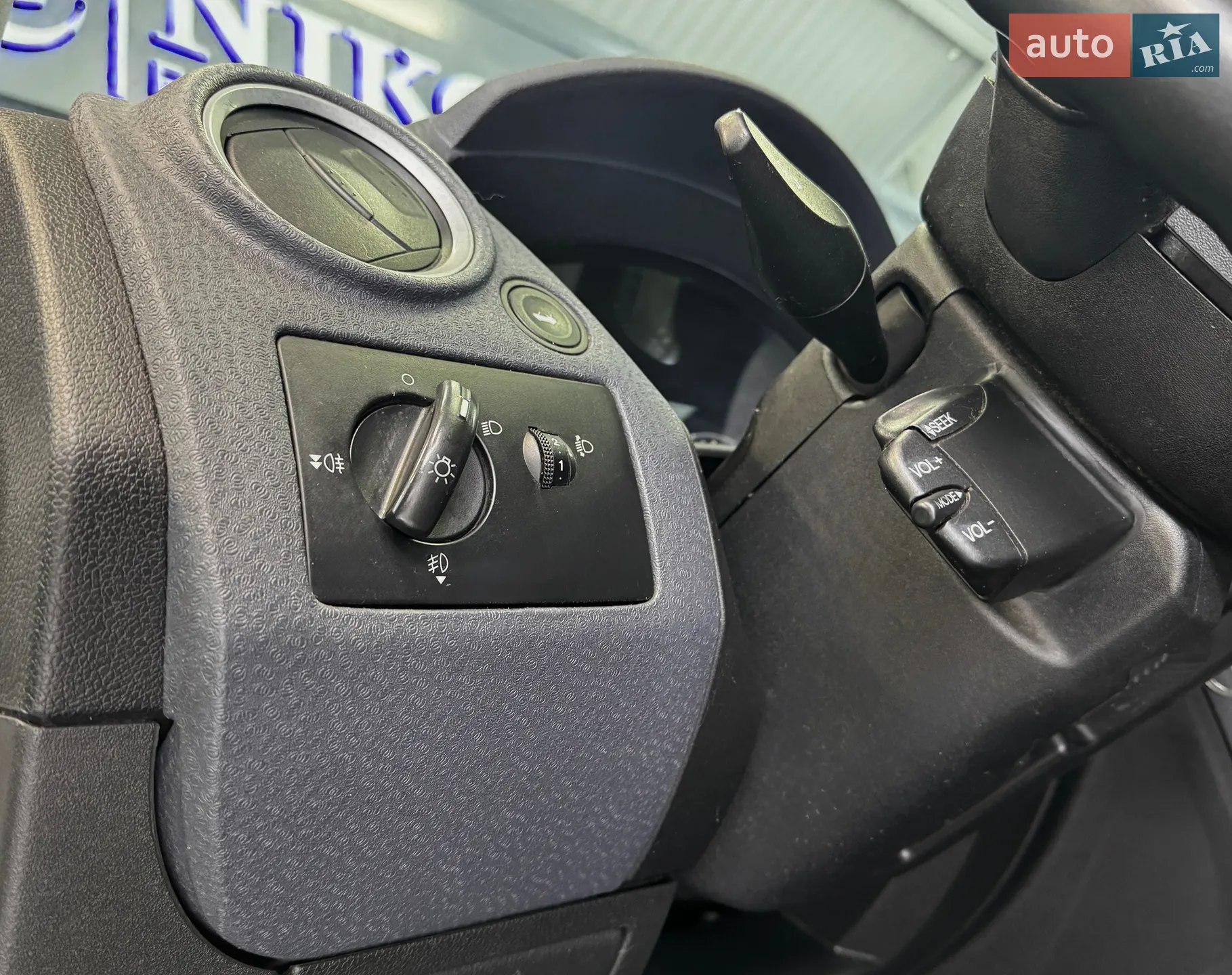 2011 Ford Fusion - мініатюра 22