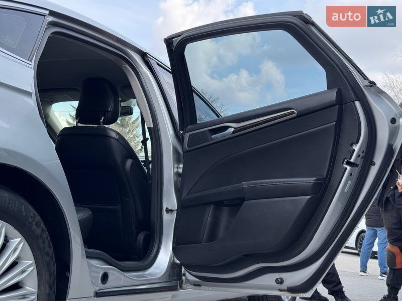 Седан Ford Fusion 2013 в Ровно фото 60 Седан Ford Fusion 2013 в Ровно