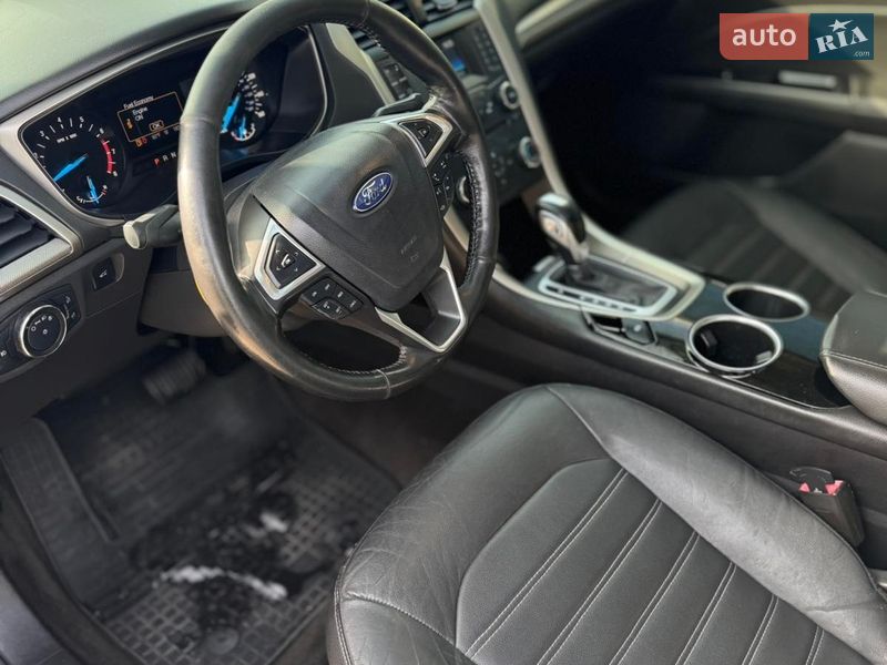 Седан Ford Fusion 2013 в Измаиле