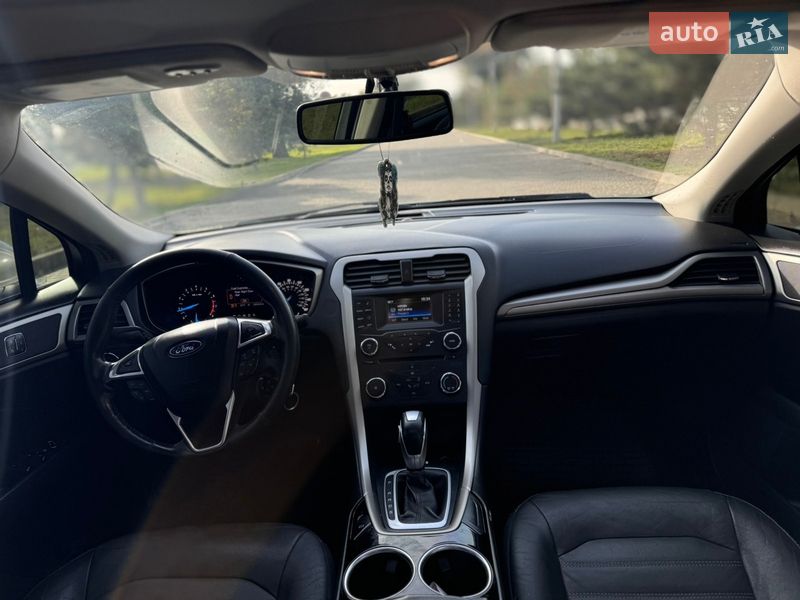 Седан Ford Fusion 2013 в Измаиле