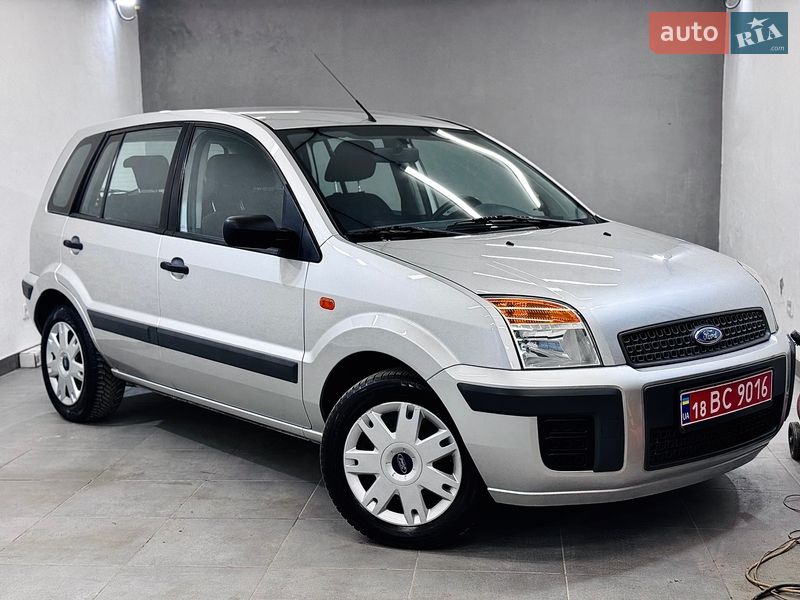 Хэтчбек Ford Fusion 2007 в Стрые