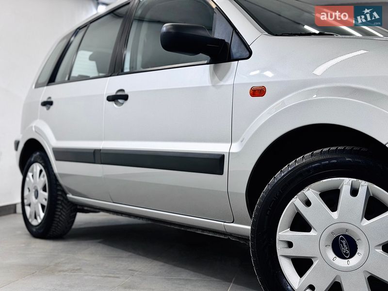 Хэтчбек Ford Fusion 2007 в Стрые