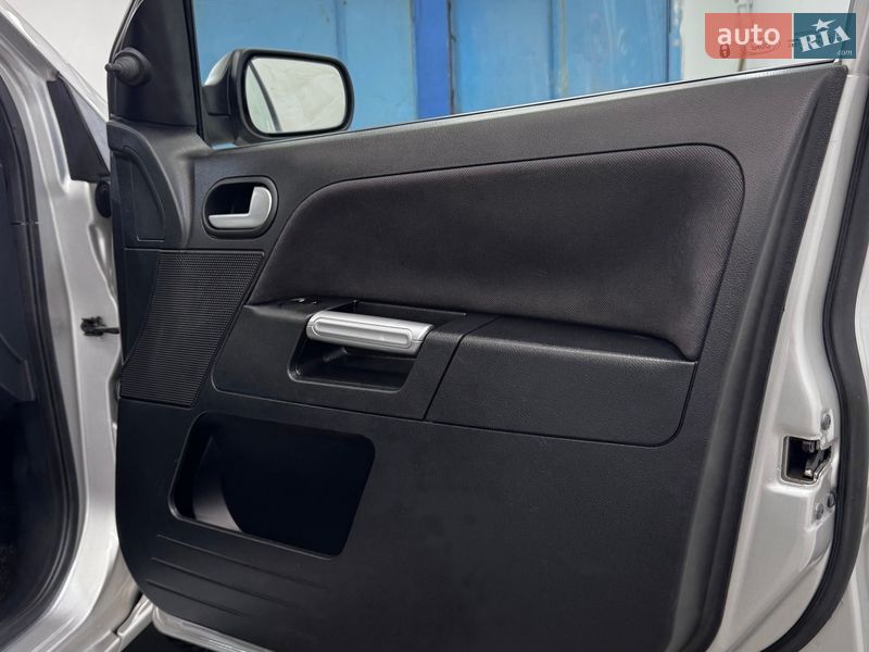 Хэтчбек Ford Fusion 2007 в Стрые