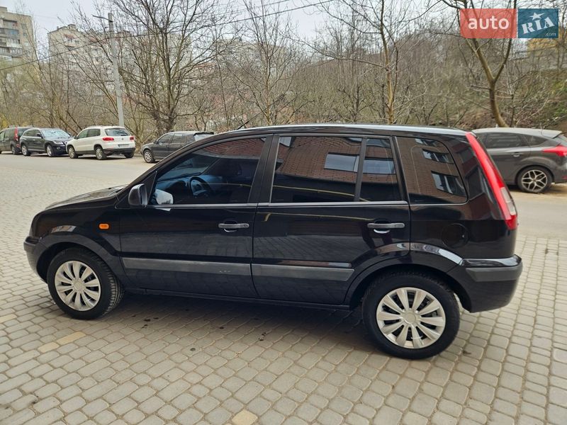 Хэтчбек Ford Fusion 2010 в Виннице