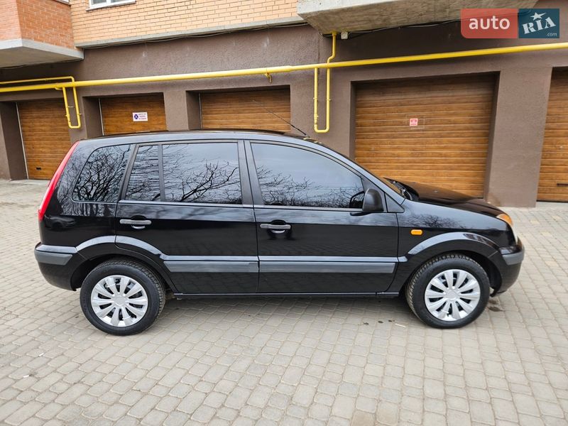 Хэтчбек Ford Fusion 2010 в Виннице