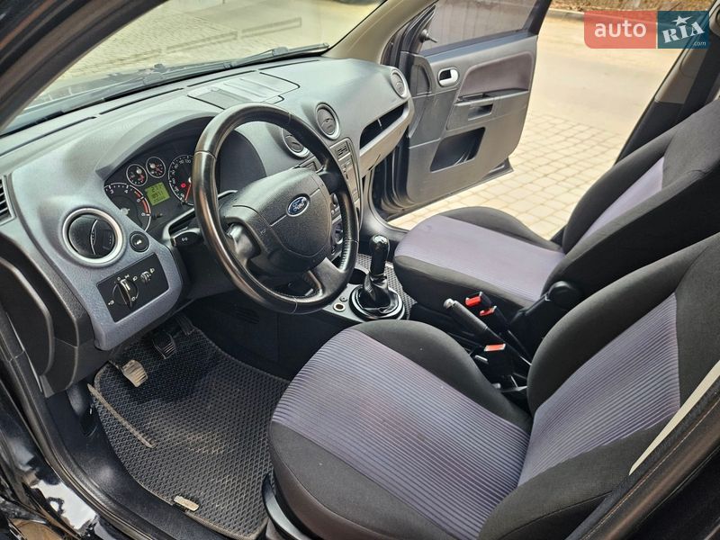 Хэтчбек Ford Fusion 2010 в Виннице