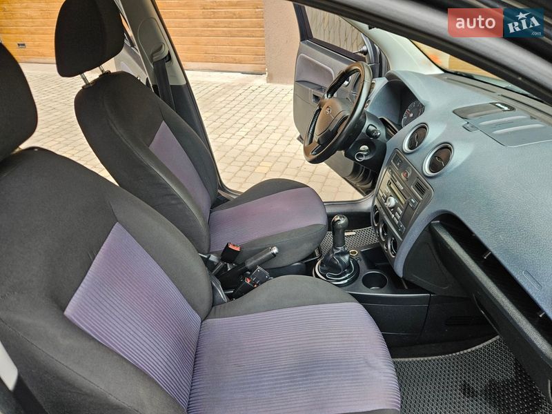 Хэтчбек Ford Fusion 2010 в Виннице