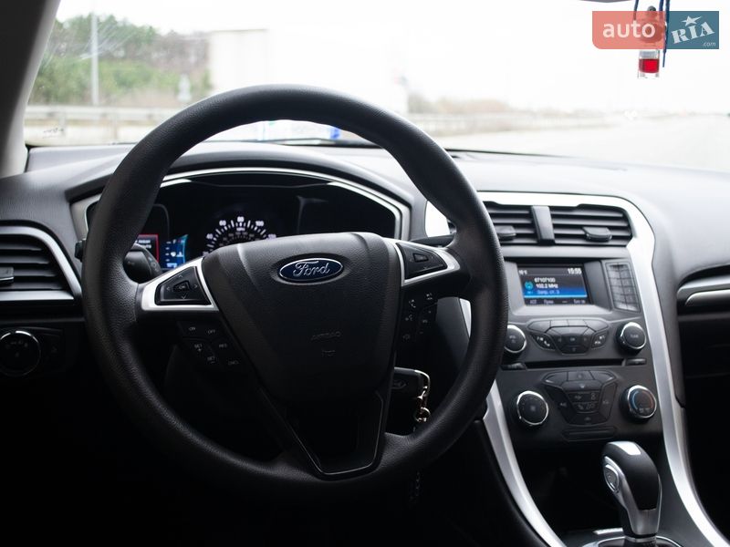 Седан Ford Fusion 2016 в Житомирі