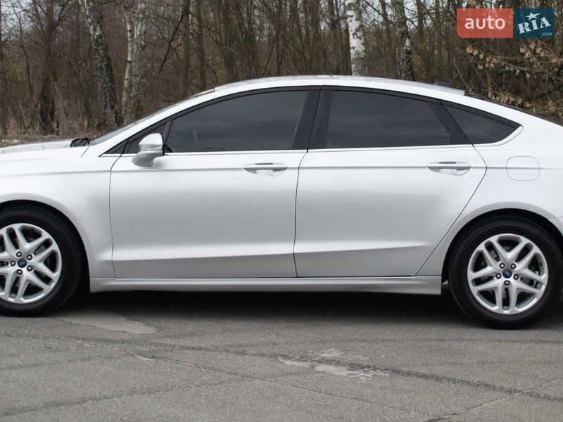 Седан Ford Fusion 2016 в Житомирі