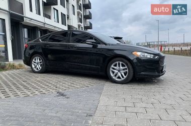 Седан Ford Fusion 2015 в Рівному
