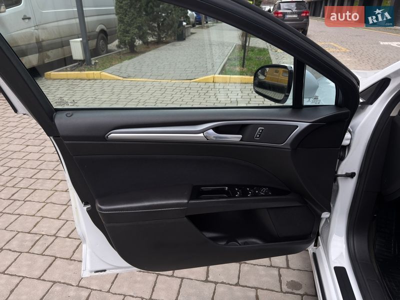 Седан Ford Fusion 2013 в Ивано-Франковске